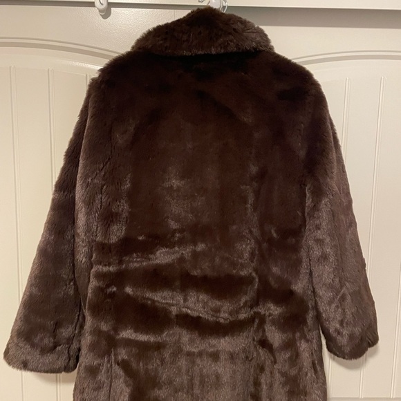 HOUSE OF HARLOW 1960 Faux Fur Chocolate Brown Long Coat Jacket size large - Picture 9 of 13